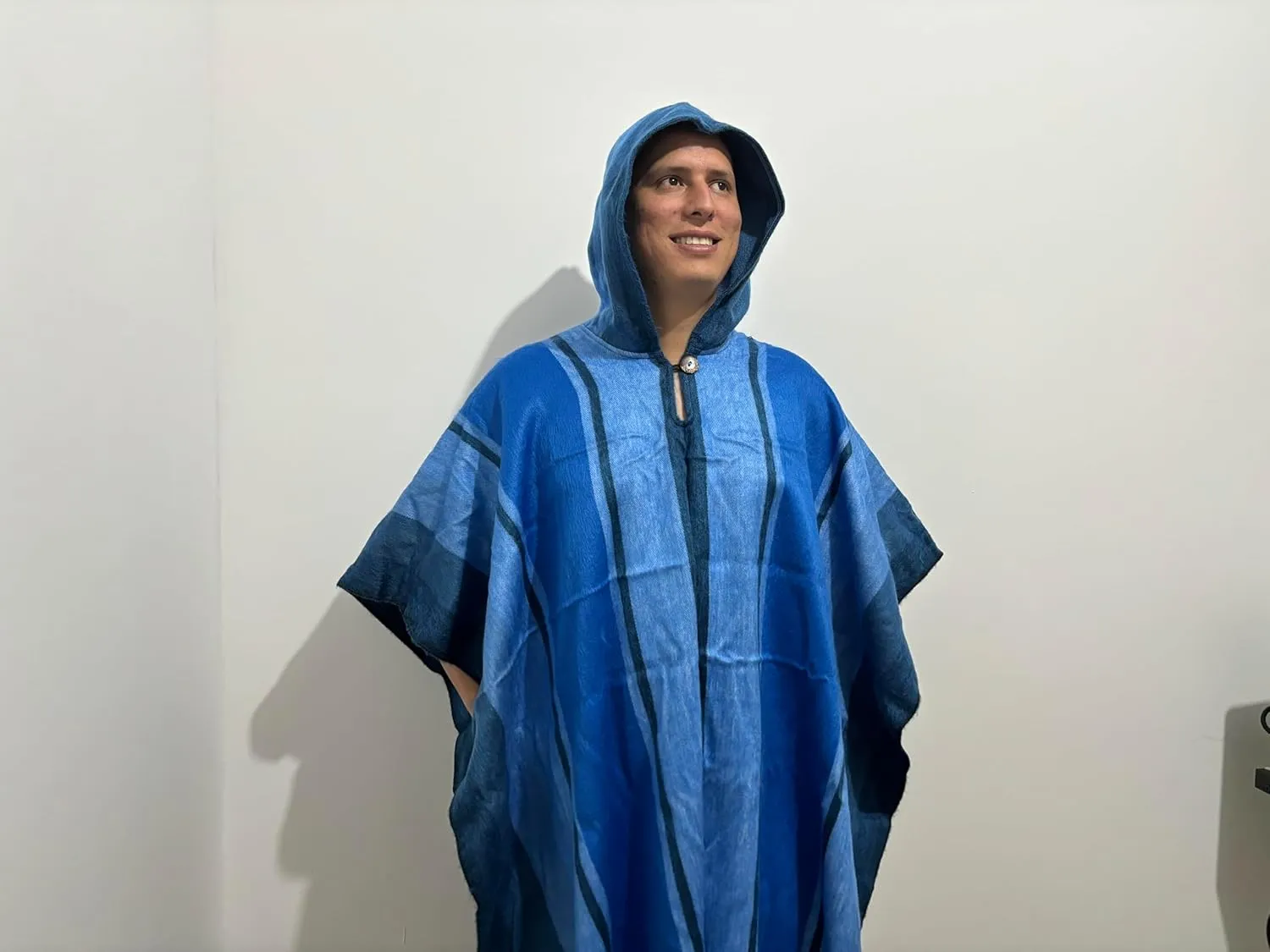 ALPAKITAS Premium Alpaca Wool Poncho for men and women  Western Hooded Cape for Men & Women  Soft & Warm Mexican ponchos