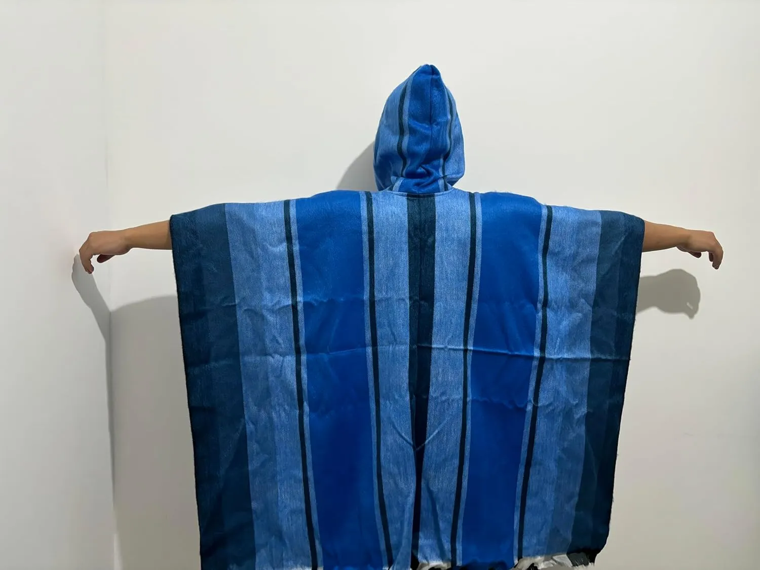 ALPAKITAS Premium Alpaca Wool Poncho for men and women  Western Hooded Cape for Men & Women  Soft & Warm Mexican ponchos